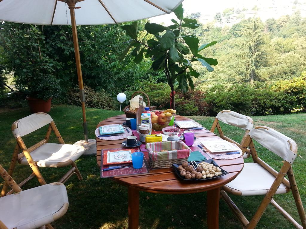 Casa Vacanze Le Violette Villa Brunate Bagian luar foto