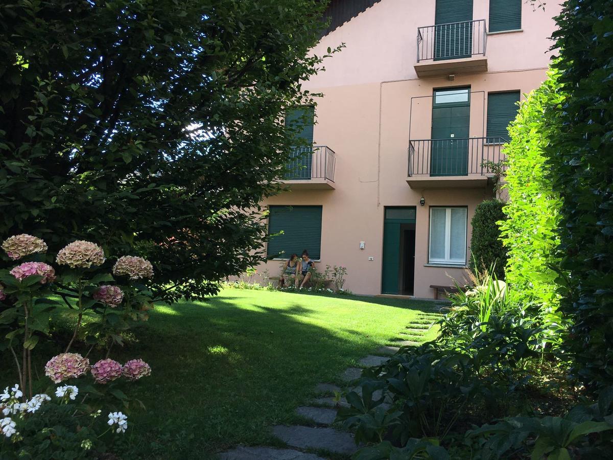 Casa Vacanze Le Violette Villa Brunate Bagian luar foto