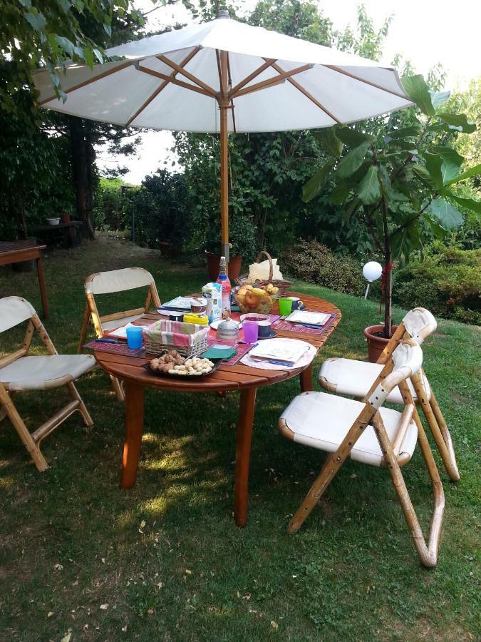 Casa Vacanze Le Violette Villa Brunate Bagian luar foto