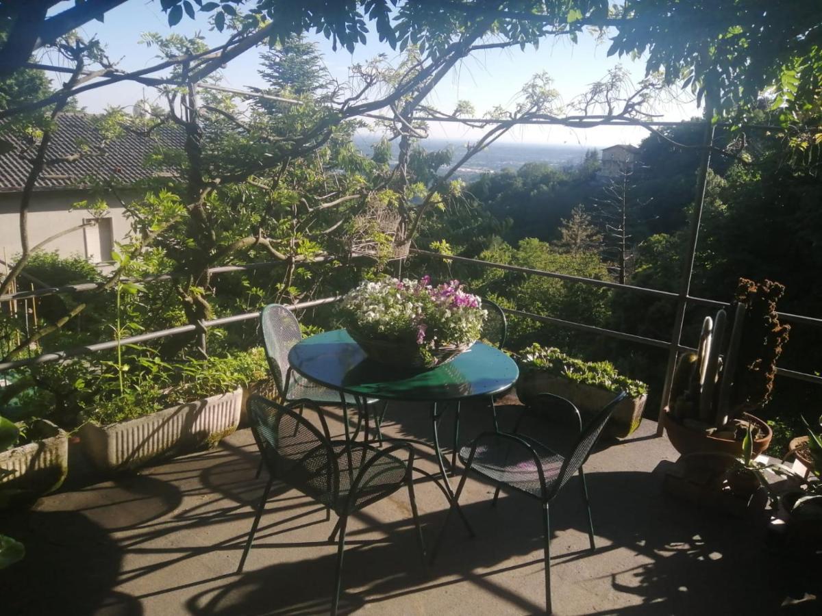 Casa Vacanze Le Violette Villa Brunate Bagian luar foto